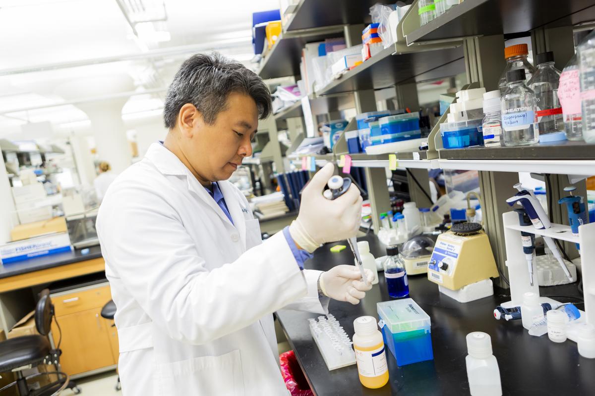 Jerry Lin works to Discover the Cause of MS